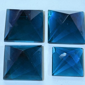 Pyramids - by weight Blue Obsidian Pyramid (MM)