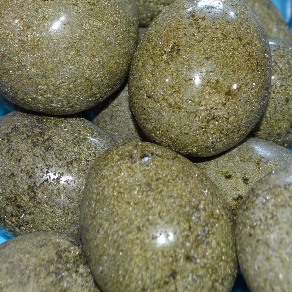 Eggs - by weight Epidote Egg