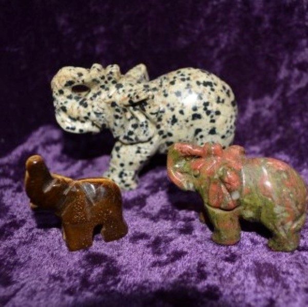 Carvings Elephant – Medium