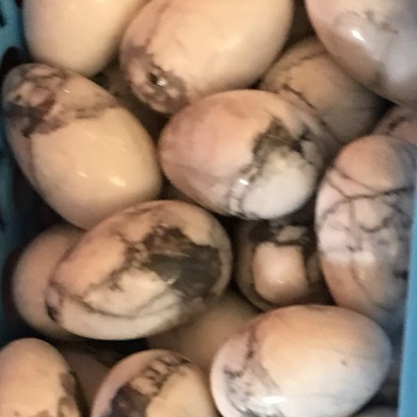 Eggs White Howlite Egg – Medium
