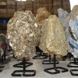 Metal Stands Mixed Mineral – Metal Stand KG